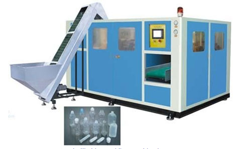 Bottle blow molding machine 